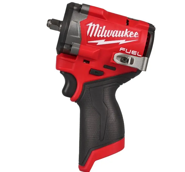 Milwaukee 4933493451 M12 FCIWF38G3-0 3/8" Clé à chocs 12V hors batteries et chargeur