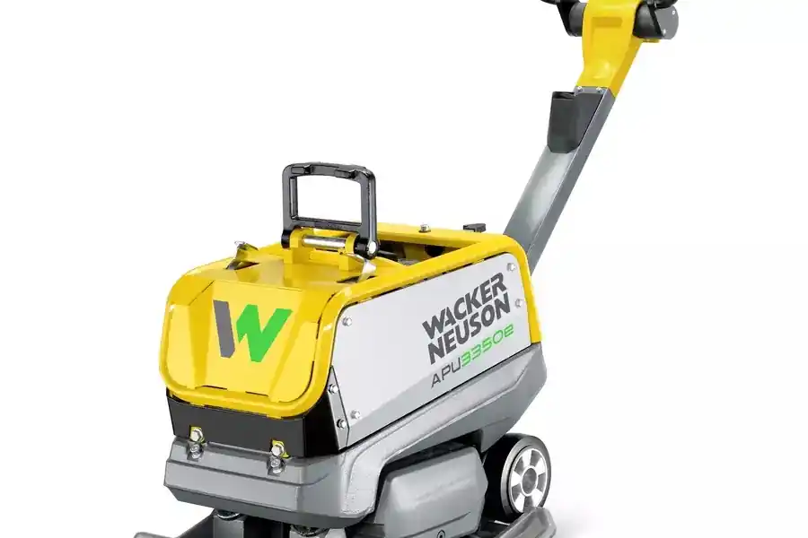 Wacker Neuson 5100076971 APU3360e Plaque vibrante Accu 33kN 703x600 mm